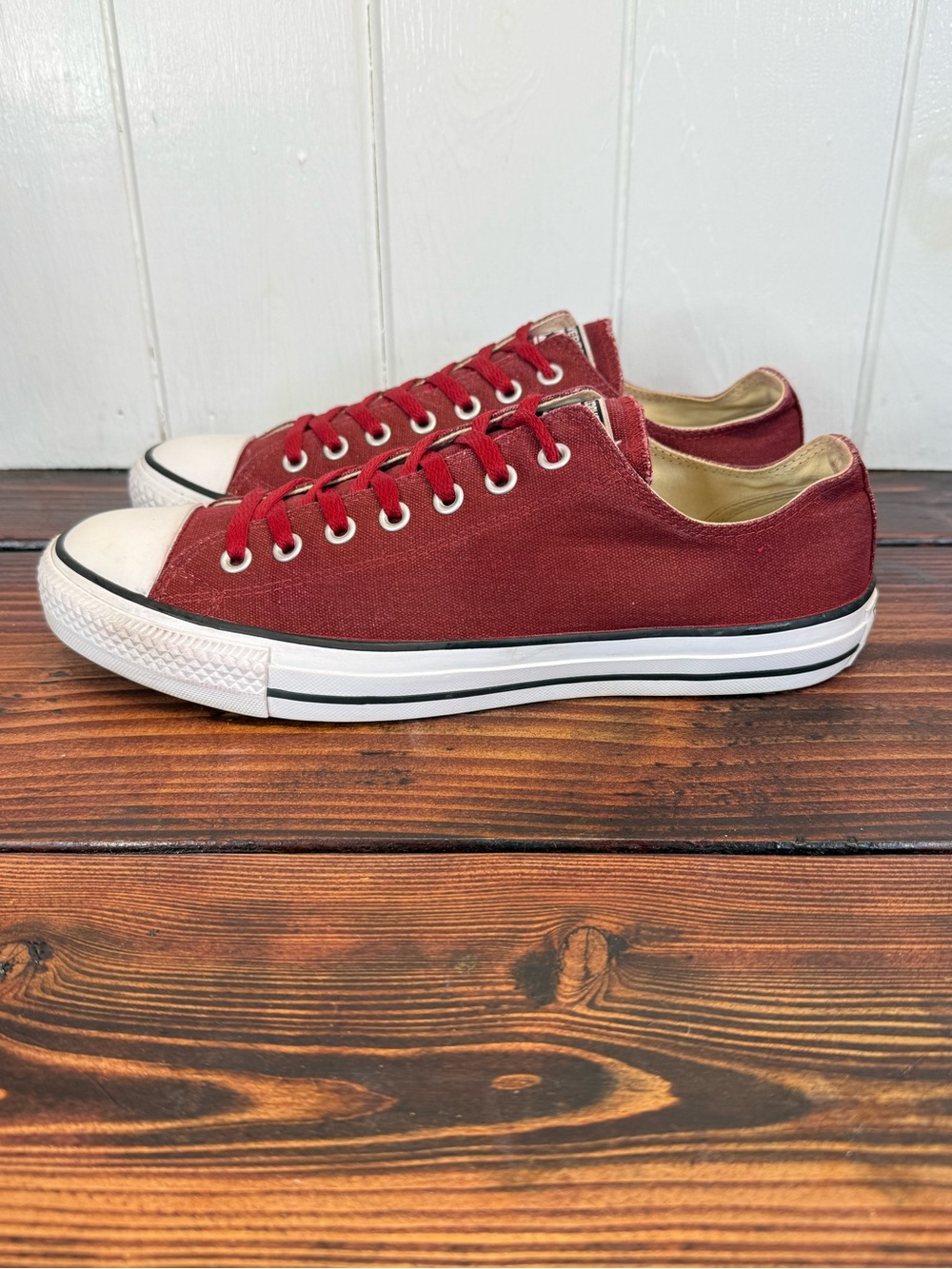 Converse Chuck Taylor All Star Low Top Maroon Sneakers Men’s 11 Women’s 13